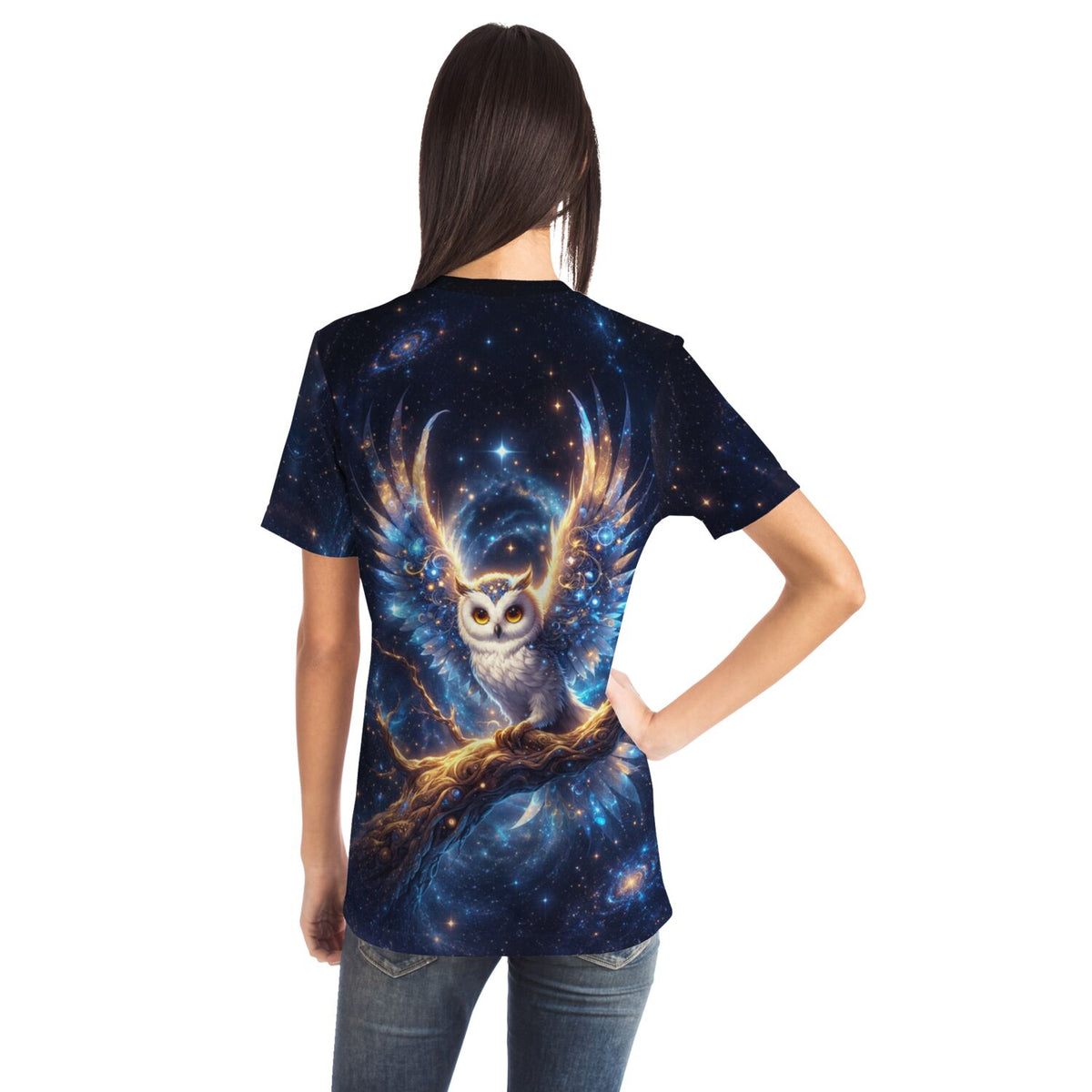 T-Shirt mit Eulen-Motiv im Galaxie-Design. Ähnlich faszinierende Designs finden Sie in unseren Diamond Painting Sets.