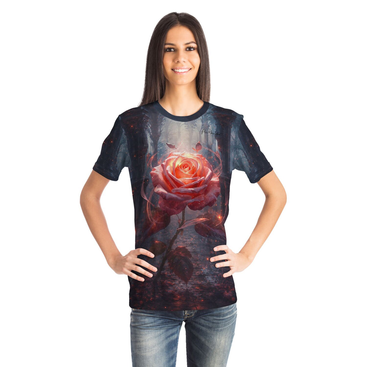 Frau trägt Dreamer T-Shirt mit Herzflamme Motiv im künstlerischen Diamond Painting Stil mit leuchtender Rose
