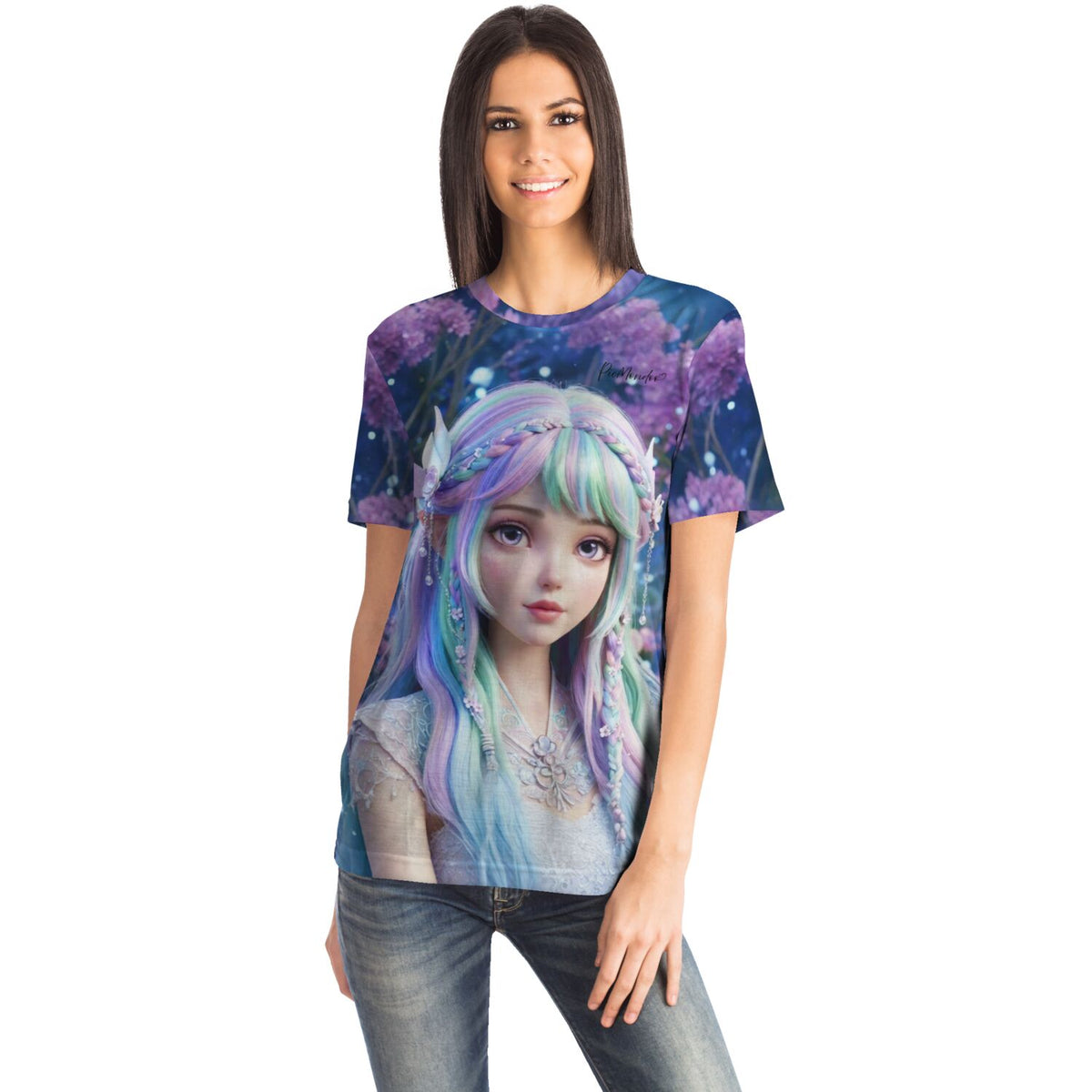 Frau trägt Dreamer T-Shirt mit Fee Elara Motiv, ideal für Fans von Diamond Painting und Malen nach Zahlen Designs