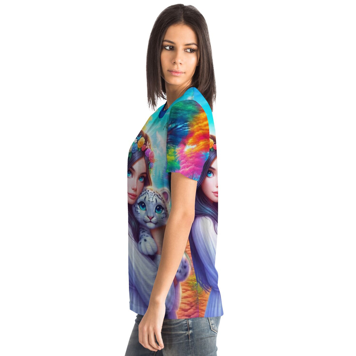 Frau trägt Dreamer T-Shirt mit buntem Amira’s Paradies Motiv im Stil von Malen nach Zahlen und Diamond Painting Kunst