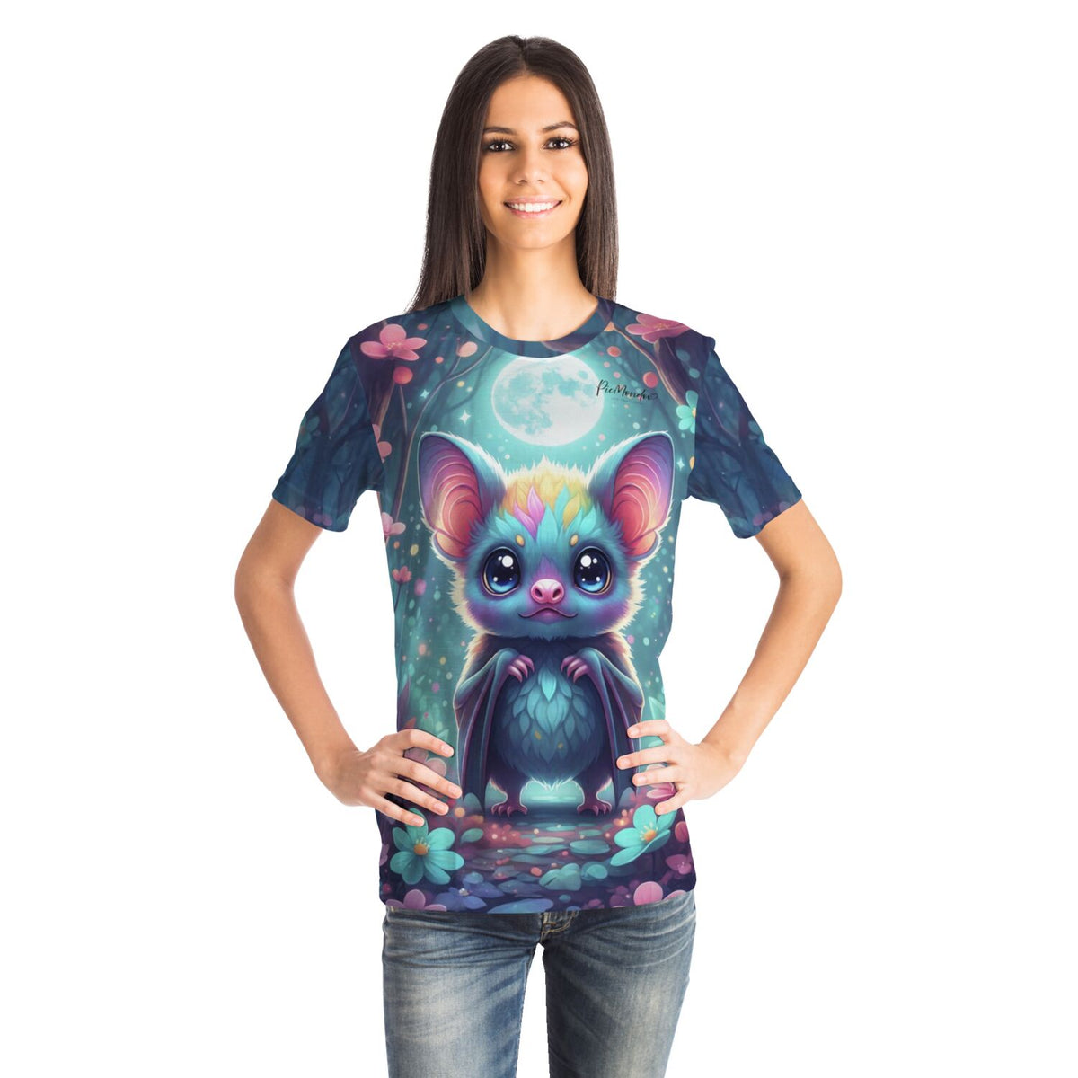 Frau trägt Dreamer T-Shirt mit buntem Freddy Fledermaus Motiv im Stil unserer Diamond Painting und Malen nach Zahlen Sets