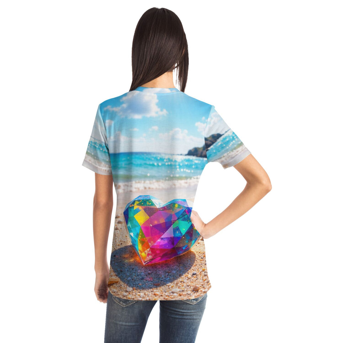 T-Shirt mit Diamond Painting Motiv: buntes Kristallherz am Strand, inspiriert von glänzenden Diamanten und Malen nach Zahlen