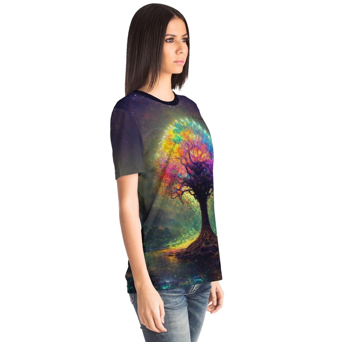 Frau trägt Dreamer T-Shirt mit buntem Lightning Tree Motiv, ideal für Fans von Diamond Painting und Malen nach Zahlen
