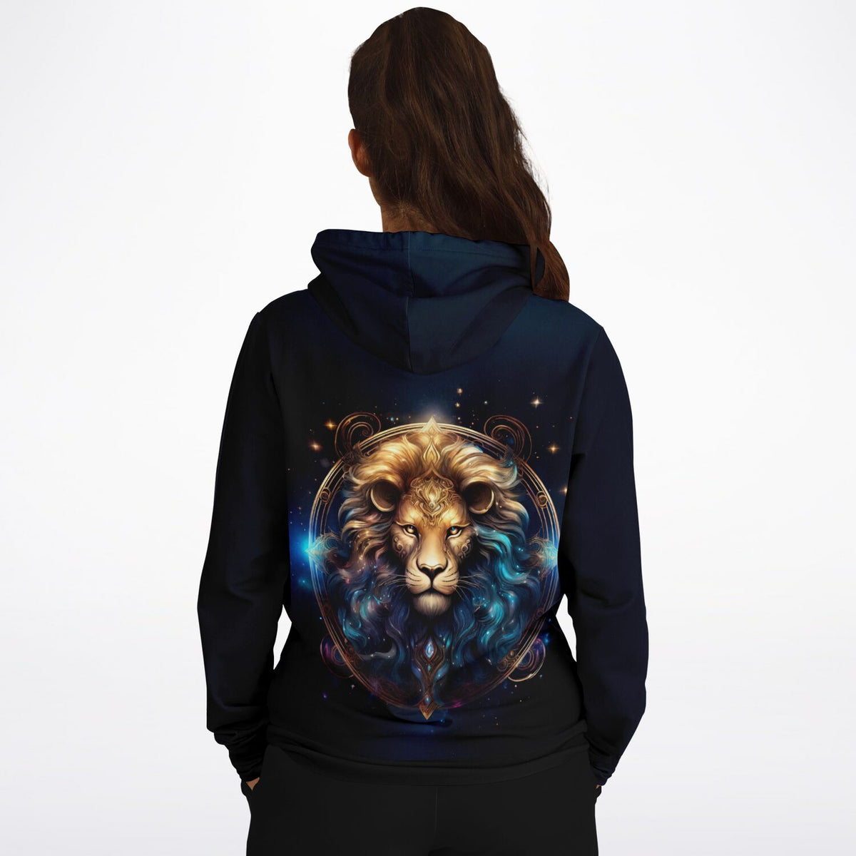 Schwarzer Hoodie mit detailliertem Löwen-Sternzeichen-Motiv im Stil von Diamond Painting Kunstwerken