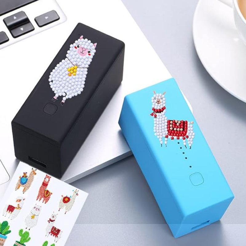Diamond Painting Sticker Set mit niedlichen Lamas auf Powerbanks, ideal zum Dekorieren für Kinder und Anfänger