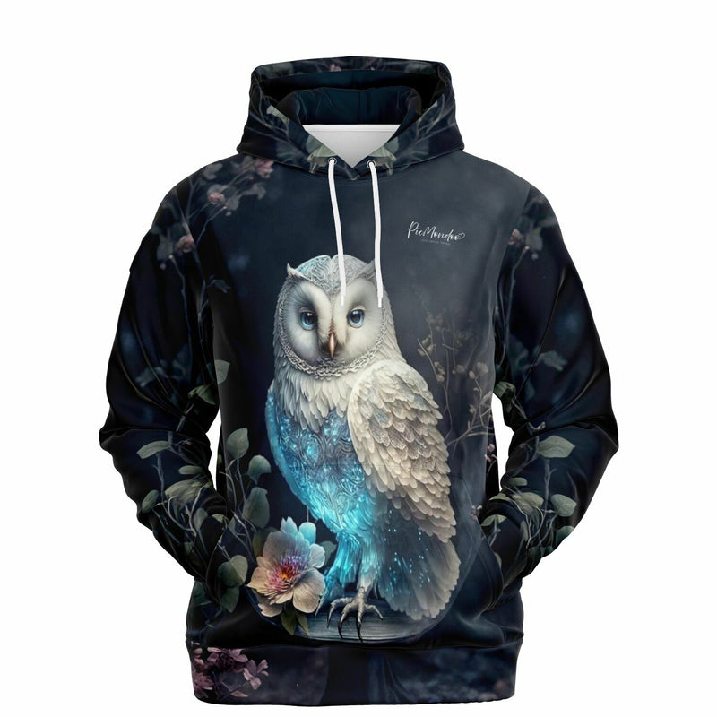 Dreamer Hoodie mit weißem Eulen-Motiv in mystischer Naturkulisse, stylisches All-Over-Print Design für Kunstfans