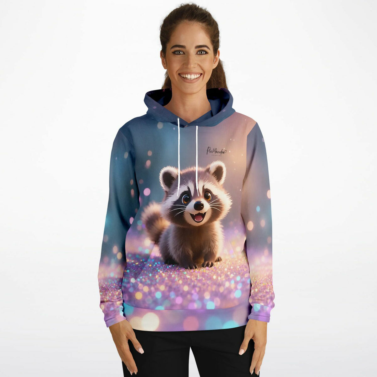 Frau trägt Hoodie mit süßem Waschbär-Motiv im Diamond Painting Stil, passend zu beliebten Malen nach Zahlen Designs.