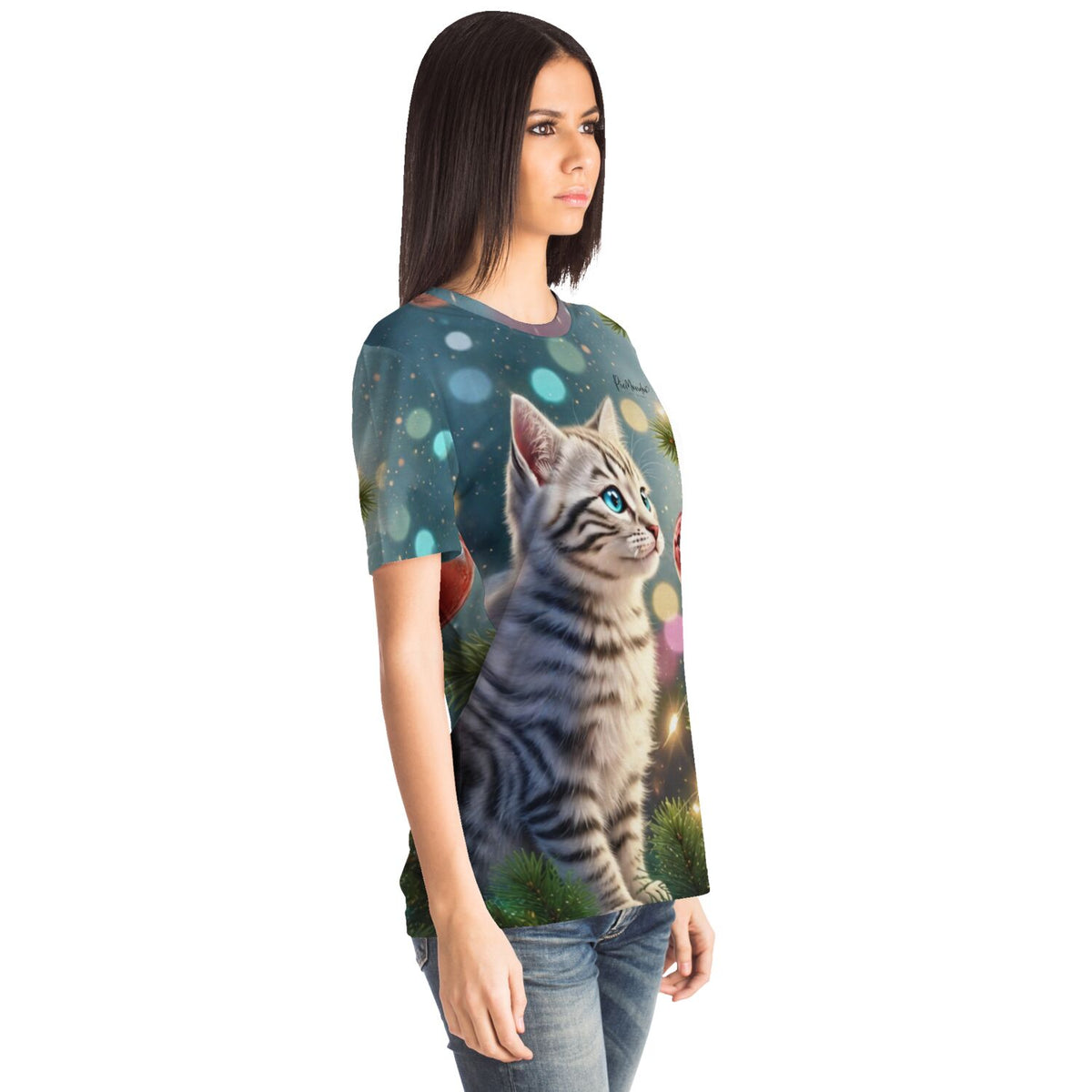 Frau trägt Dreamer T-Shirt mit Minka Katzen Motiv, perfekt für Fans von Diamond Painting und Malen nach Zahlen