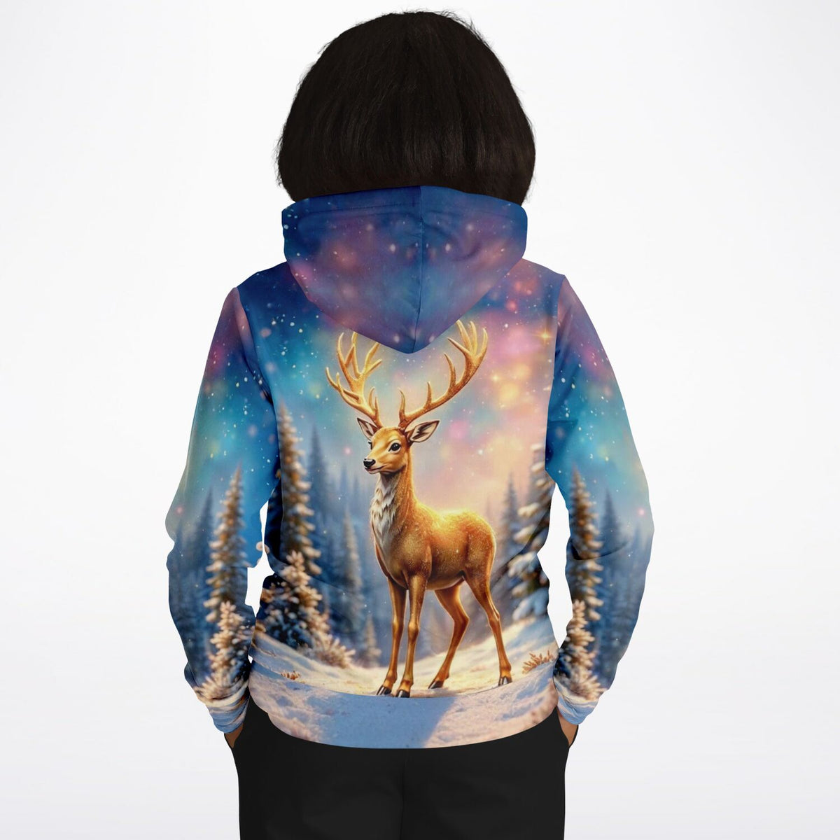 Hoodie mit Golden Hirsch Motiv im verschneiten Wald, passend für Fans von Diamond Painting und Malen nach Zahlen.