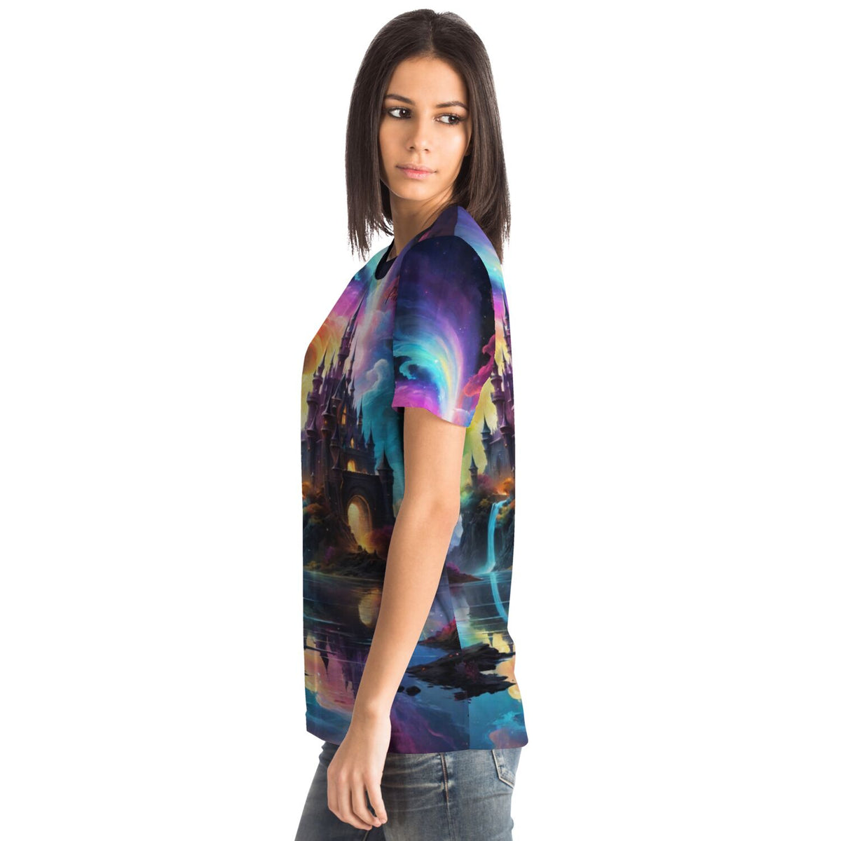 Dreamer T-Shirt mit buntem Zauberschloss Motiv, das an die Detailtiefe von Diamond Painting und Malen nach Zahlen erinnert.