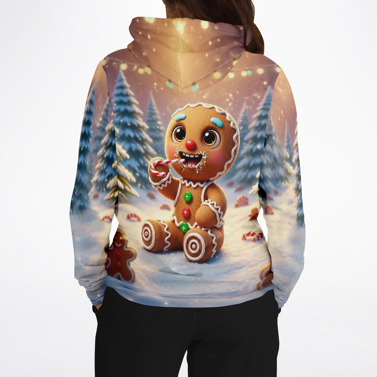 Dreamer Hoodie mit niedlichem Lebkuchenmann im Winterwald, perfekt passend zu kreativen Diamond Painting Winter-Motiven.