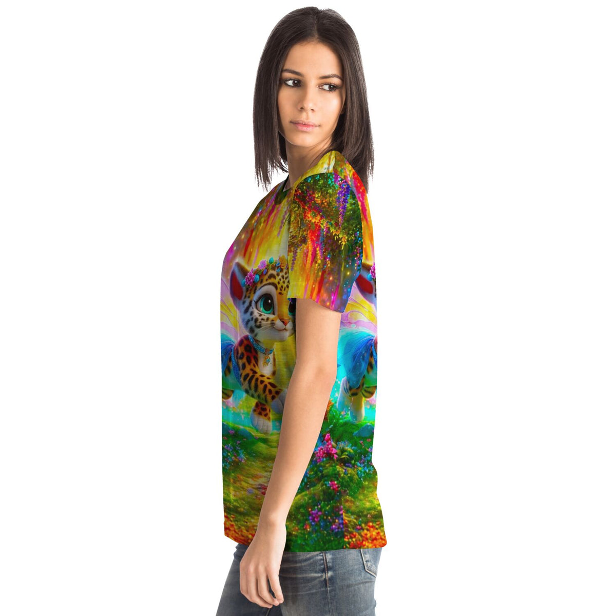 Frau trägt Dreamer T-Shirt mit Finja der kleinen Tigerfee Motiv, bekannt aus bunten Diamond Painting und Bastelsets
