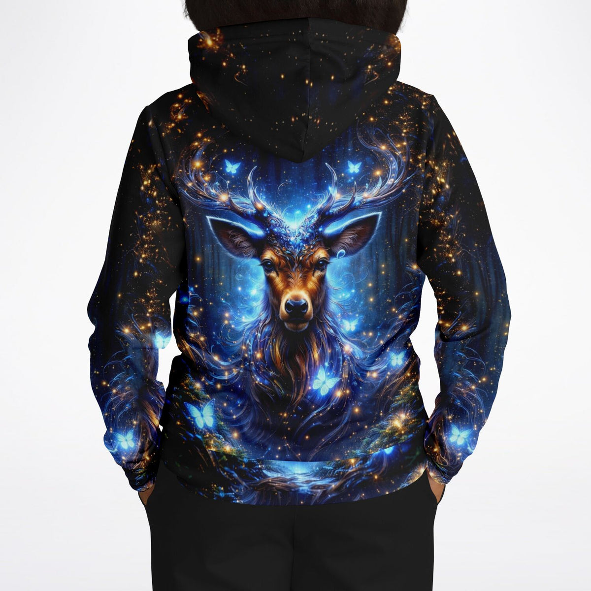 Dreamer Hoodie Wächter des Waldes mit leuchtendem Hirsch-Motiv, blauen Schmetterlingen und magischem Lichtdesign