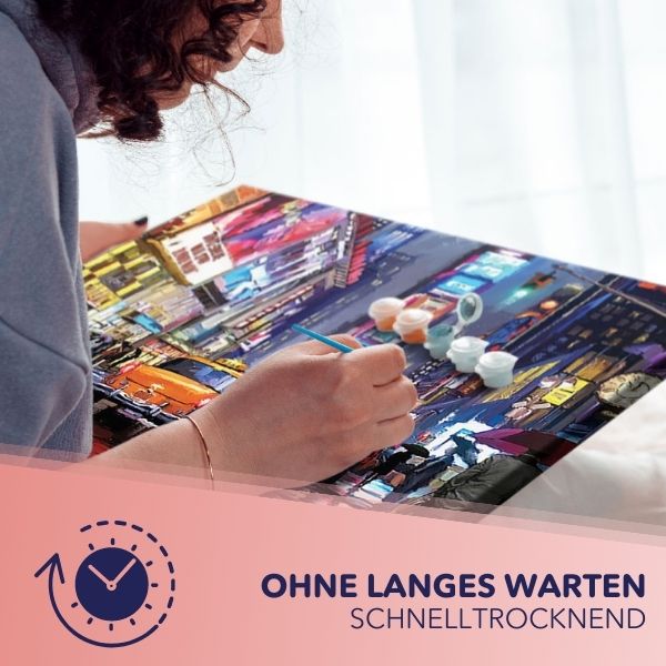 Person beim Malen nach Zahlen für Erwachsene mit einem persönlichen Wunschmotiv auf Leinwand zur kreativen Entspannung