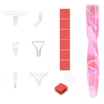 Ergonomischer Diamond Painting Stift im rosa Marmor-Design mit verschiedenen Aufsätzen, Wachsplättchen und Zubehör-Box.